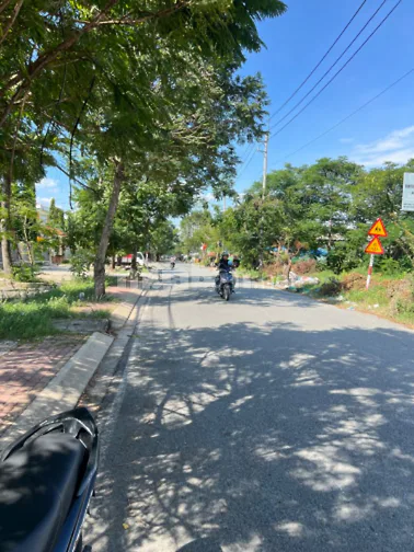 Bán Đất MT nội bộ Phan Văn Hớn . DT : 50 x40m 