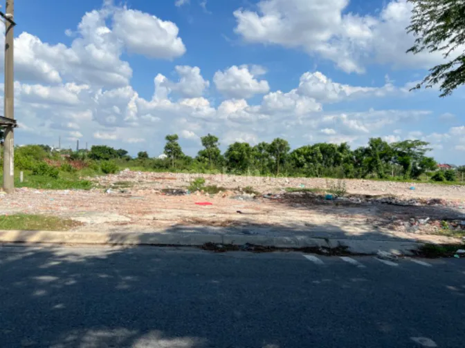 Bán Đất MT nội bộ Phan Văn Hớn . DT : 50 x40m 