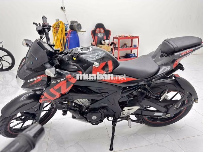 Suzuki GSX 9000 km Đen đỏ