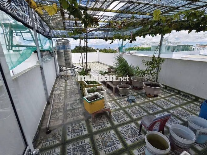 NHÀ 2 LẦU SÂN THƯỢNG - KDC HƯNG PHÚ