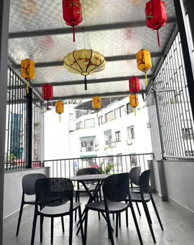 Cho thuê nhà 6 tầng, có thang máy, DT 34 m2x6 tầng, phố Trích Sài
