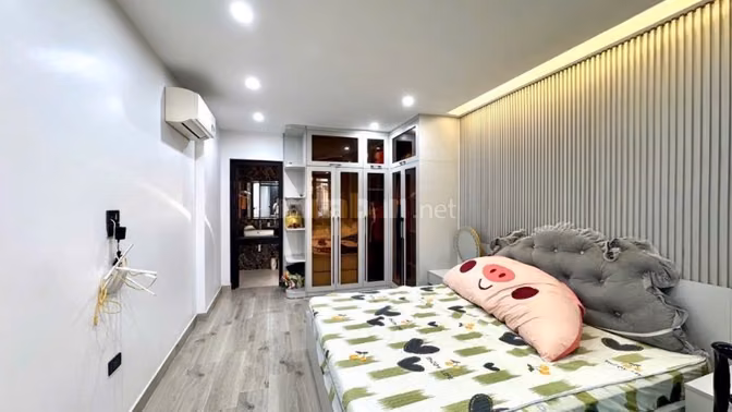 Chính chủ bán hoặc cho thuê nhà phố Hàng Chuối