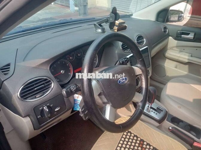Ford Focus Số tự động Đen 5 chỗ