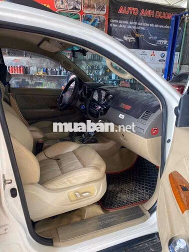 Toyota Fortuner 2012 Trắng
