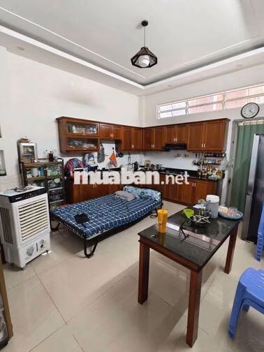 NHÀ 2 LẦU SÂN THƯỢNG - KDC HƯNG PHÚ