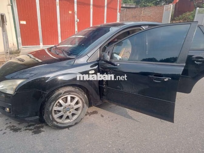 Ford Focus Số tự động Đen 5 chỗ