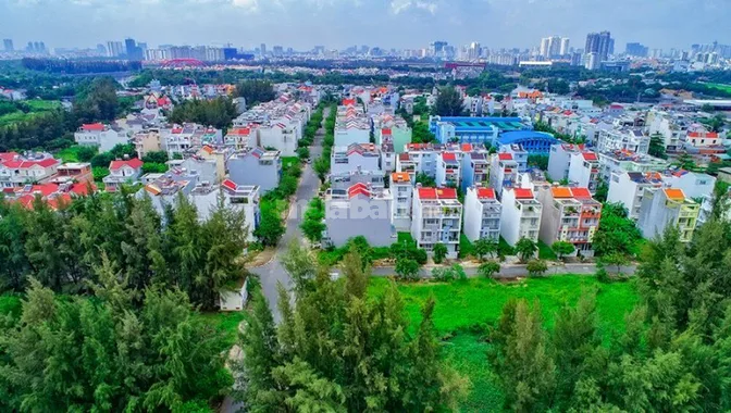Bán đất lô góc 2 mặt tiền khu Sadeco Phước Kiển A 