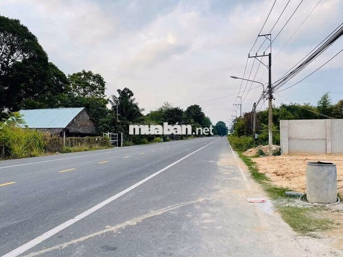 hơn 2 tỷ có ngay 300m2 đất Mặt tiền đường lộ giới 32m Sổ riêng Sau KCN