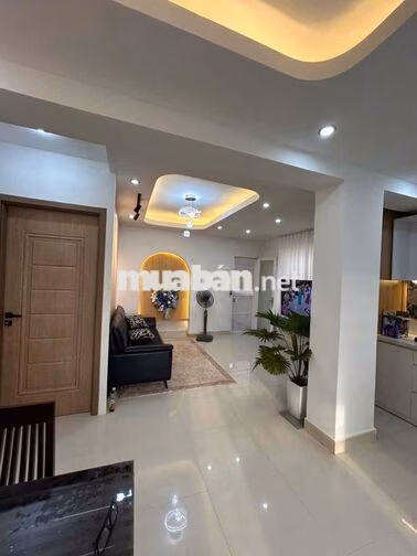 Cần bán căn hộ B5, 3PN, căn góc, Nhà mới, Nội thất cao cấp, SHR