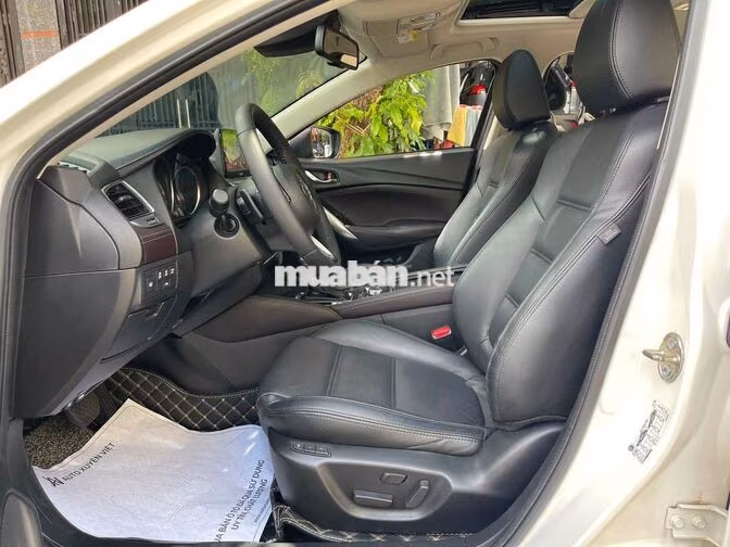 Mazda 6 2.0 Premium 2019 Trắng Tự động 25.000 km
