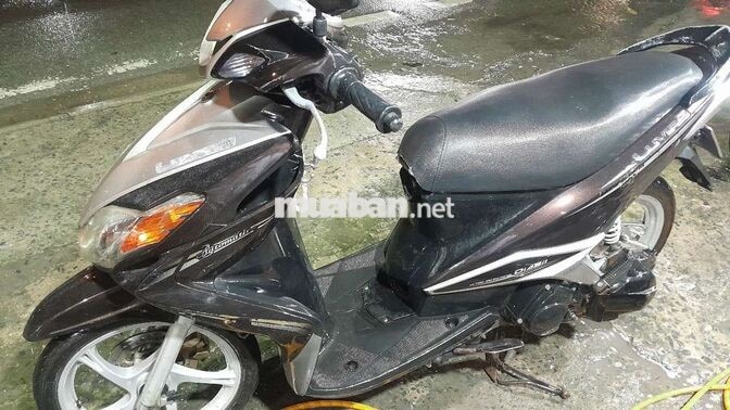 Yamaha Luvias 2013 Đen