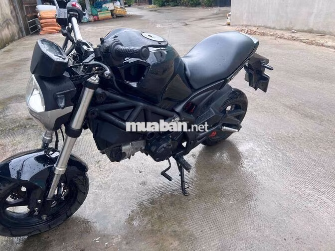 moto  -rất mới -máy êm ru