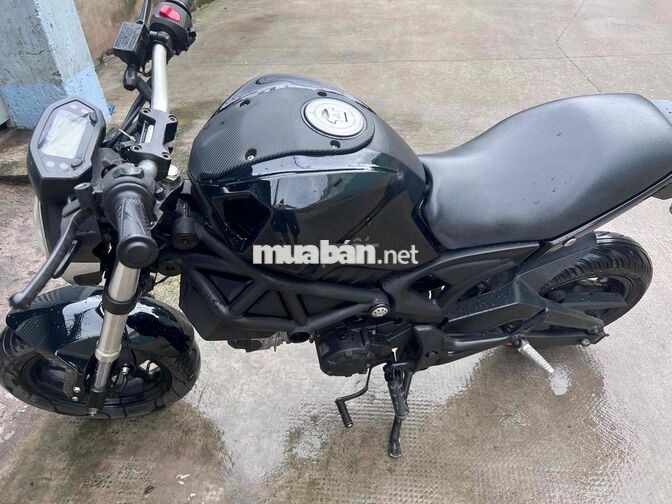 moto  -rất mới -máy êm ru