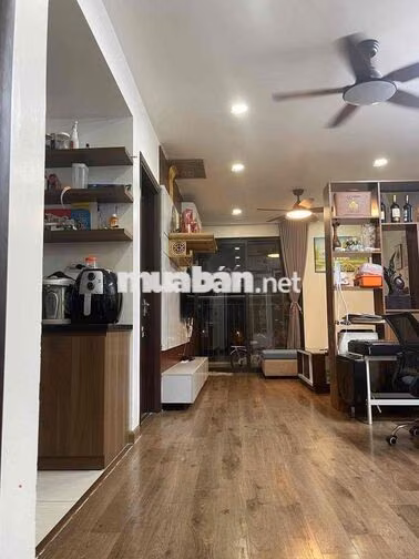 Chính Chủ cần bán CH 64,8m2 2N2VS cửa hướng tây, ban công hướng đông.