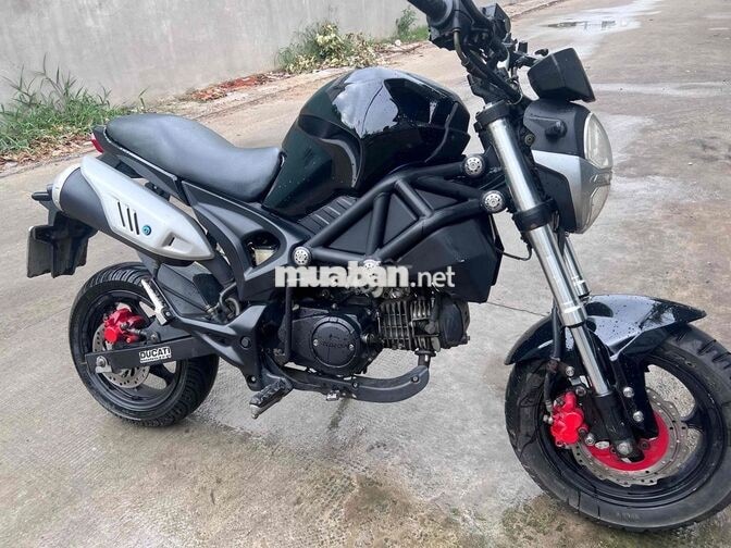 moto  -rất mới -máy êm ru