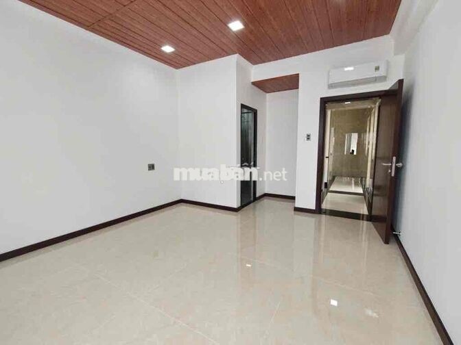 🏢 CHO THUÊ TÒA NHÀ MẶT TIỀN PHAN XÍCH LONG DT 10 X 18M PHÚ NHUẬN