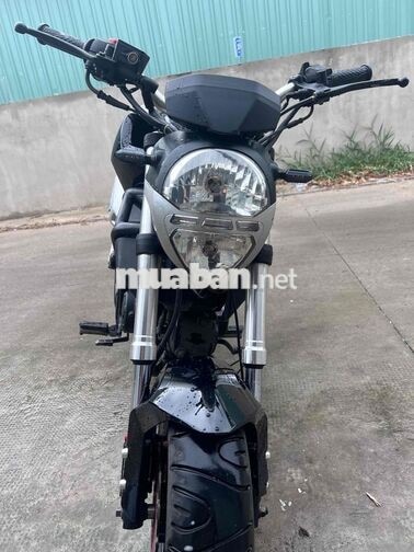 moto  -rất mới -máy êm ru