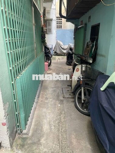 NHÀ KHÔNG MỚI – HẺM KHÔNG TO – AI THÍCH HÀO NHOÁNG XIN ĐỪNG THUÊ!