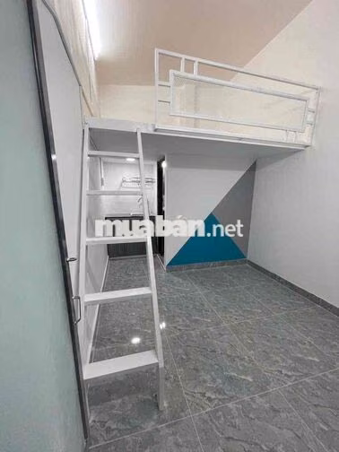 Chỉnh chủ cho thuê phòng trọ có gác cao_Đi bộ qua GTVT & Ngoại Thương