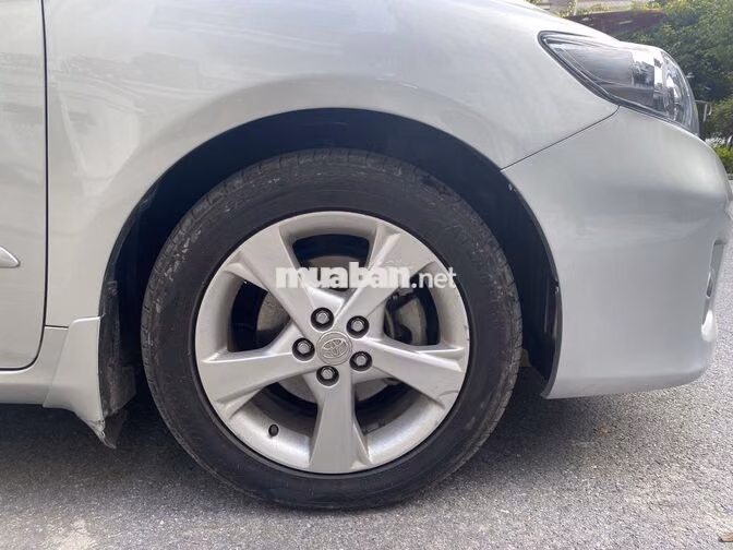 Toyota Corolla Altis 2.0V 2013 bản cao cấp số tđ