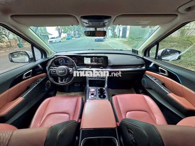 Kia Carnival Premium 2.2D 7S 2023 Trắng 7 chỗ
