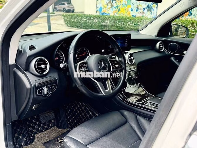 Mercedes-Benz GLC200 2022 Trắng