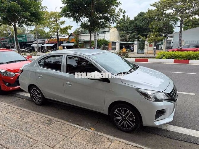 Bán xe Attrage 2024 Trắng