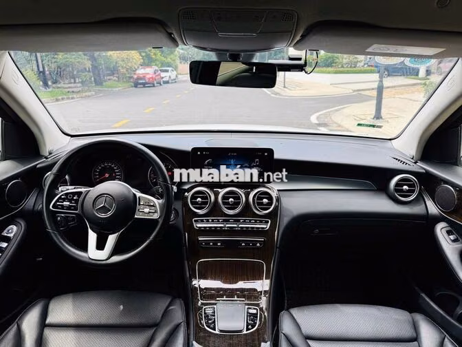 Mercedes-Benz GLC200 2022 Trắng