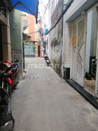 Cần bán căn nhà nhỏ, 2lầu, 1 sân thượng 