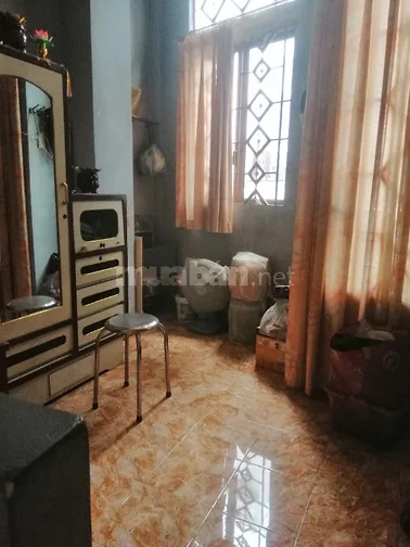 Cần bán căn nhà nhỏ, 2lầu, 1 sân thượng 