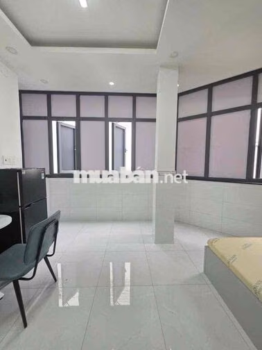 phòng 30m2, đường Nguyễn Thiện Thuật, P.1, Q.3
