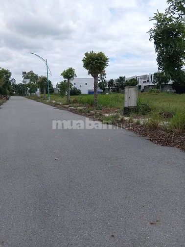 bán một lô đất khu dân cư Phú SInh Cát Tường