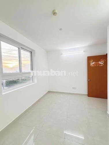 Cho thuê Tara – 2PN 2WC, 84m² 2 ban công, nhà trống sẵn sàn đón khách