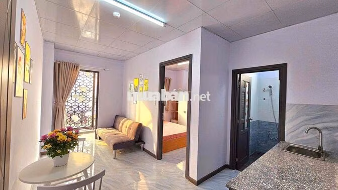 1PN BAN CÔNG TÁCH BẾP THANG MÁY DẠNG CHDV TRÊN TRỤC QL50 - gần UEH N