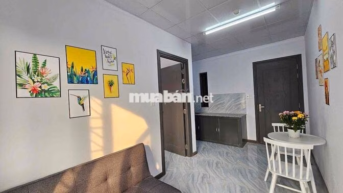 1PN BAN CÔNG TÁCH BẾP THANG MÁY DẠNG CHDV TRÊN TRỤC QL50 - gần UEH N