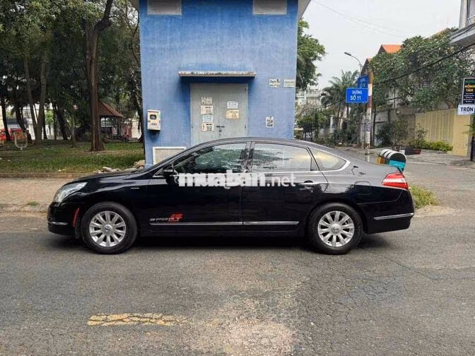 Nissan Teana 5 chỗ màu Đen  cop  xe gia dinh