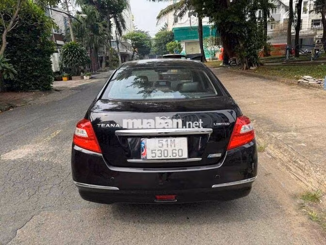 Nissan Teana 5 chỗ màu Đen  cop  xe gia dinh