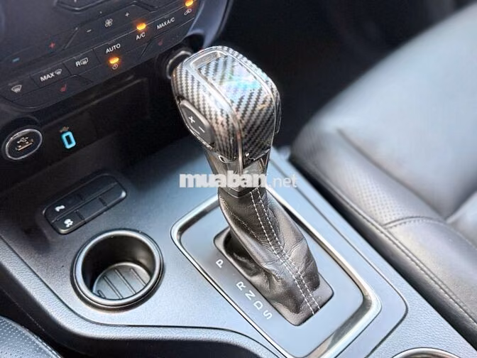 Ford Everest 2019 Titanium 1 chủ - 200tr nhận xe