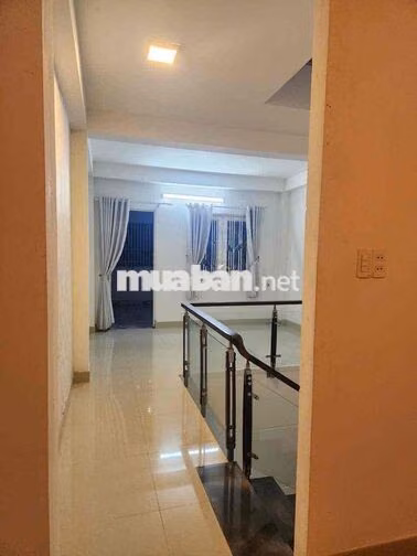 Cho thuê nhà nguyên căn full Nội thất cạnh Phú Mỹ Hưng Q7