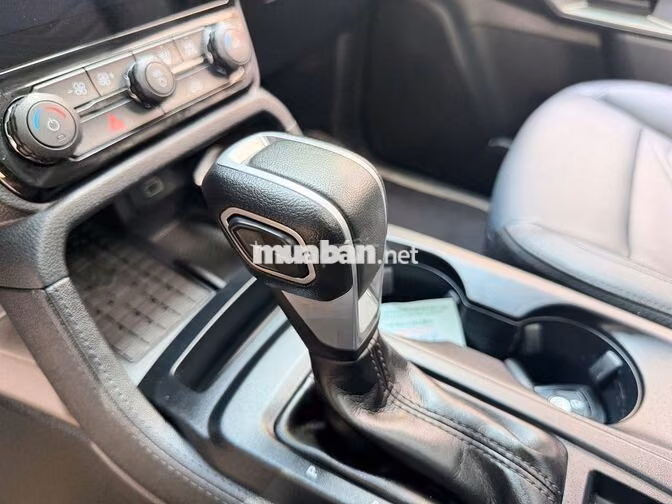 Ford Everest Titanium 4x2 2025 - ODO: 19.000km