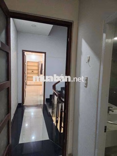 Cho thuê nhà nguyên căn full Nội thất cạnh Phú Mỹ Hưng Q7