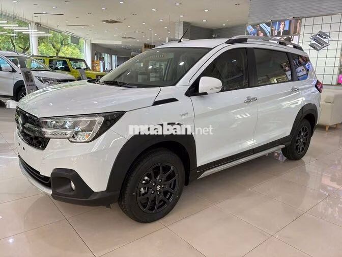XL7 Hybrid 2026 Trắng Ngọc Trai - Xe sẵn giao ngay