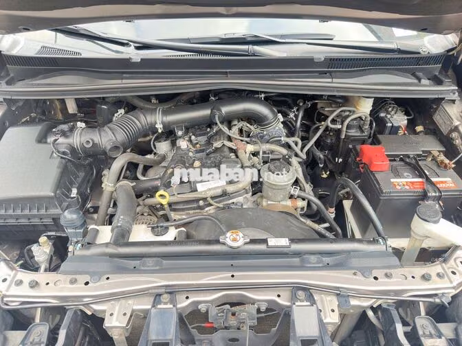 Toyota Innova 2.0G 2018 Số tự động, màu đồng