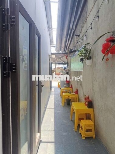 tuyên người bán banh beo 