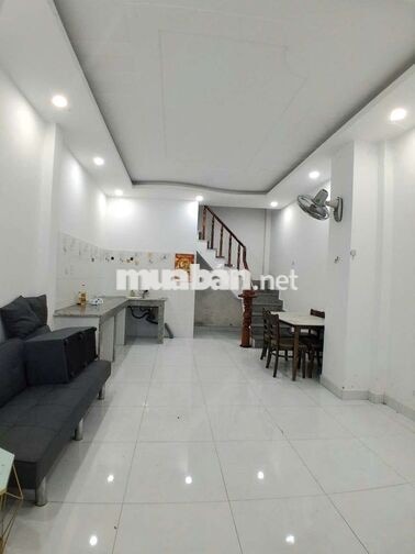 Cho thuê nhà liền kề Chánh Mỹ, gần phố đi bộ Bạch Đằng, giá 5 triệu