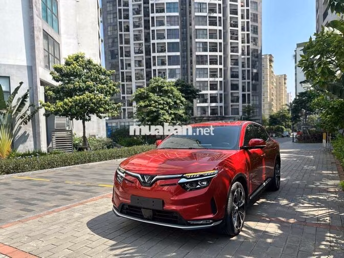 VinFast VF8 Plus 2025 Đỏ 7.000 km