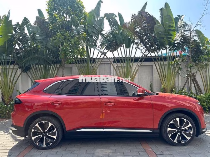 VinFast VF8 Plus 2025 Đỏ 7.000 km