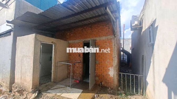 Chính chủ cần bán đất có nhà trên đất
