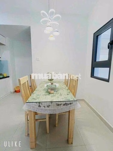 Căn góc 1PN view hồ bơi chil chil, đầy đủ công năng cho gia đình ít ng