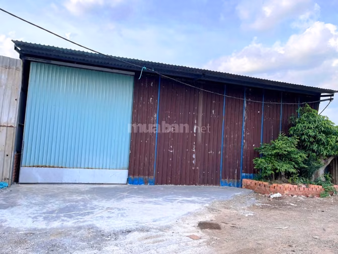 CHO THUÊ 400M2 KHO HẺM XE TAI CÓ SẴN 3FA